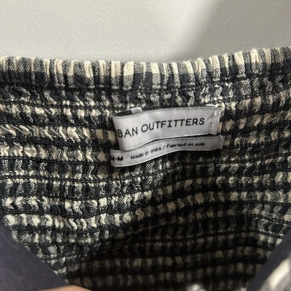 Urban Outfitters Gingham Button Down Ruffle Cap Sleeve Top Size Medium - Picture 6 of 8